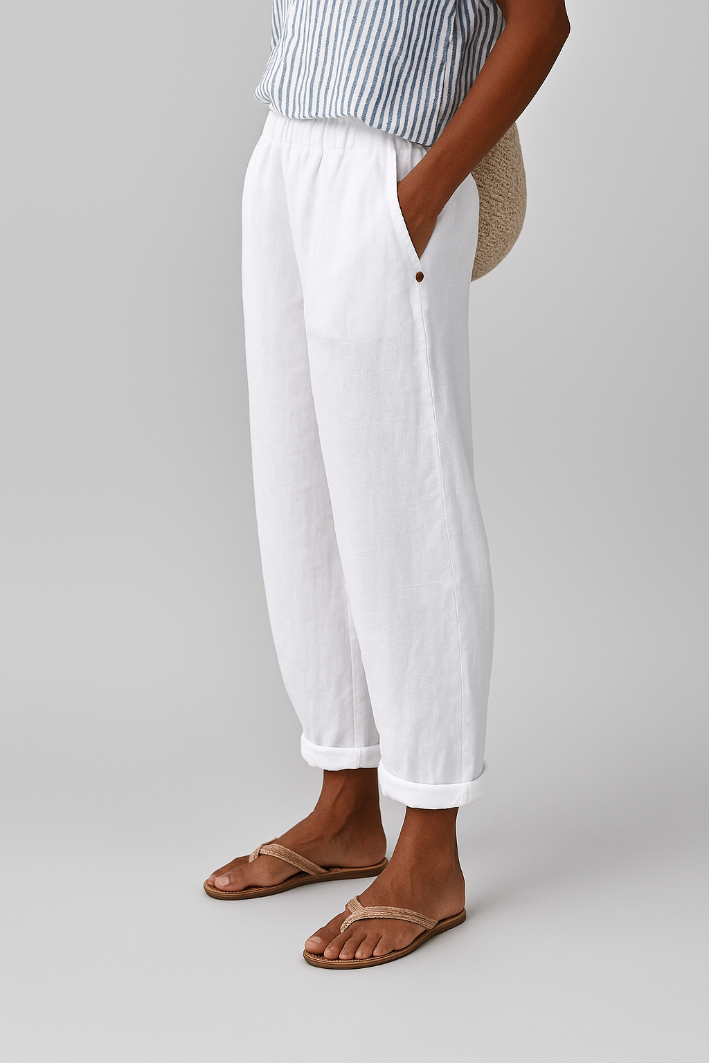 Cropped Pants for Women – Straight Leg with Side Pockets | Mid-Rise Design 5